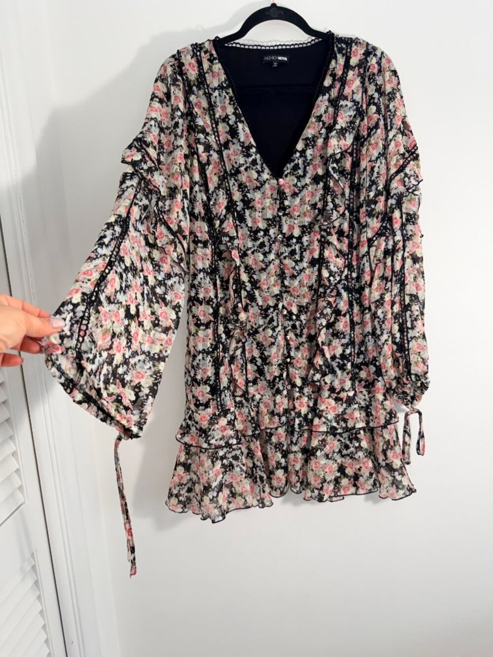 Fashion Nova Floral Ruffle Mini Dress Black Pink Rose Print Long Sleeve Boho - Picture 3 of 8